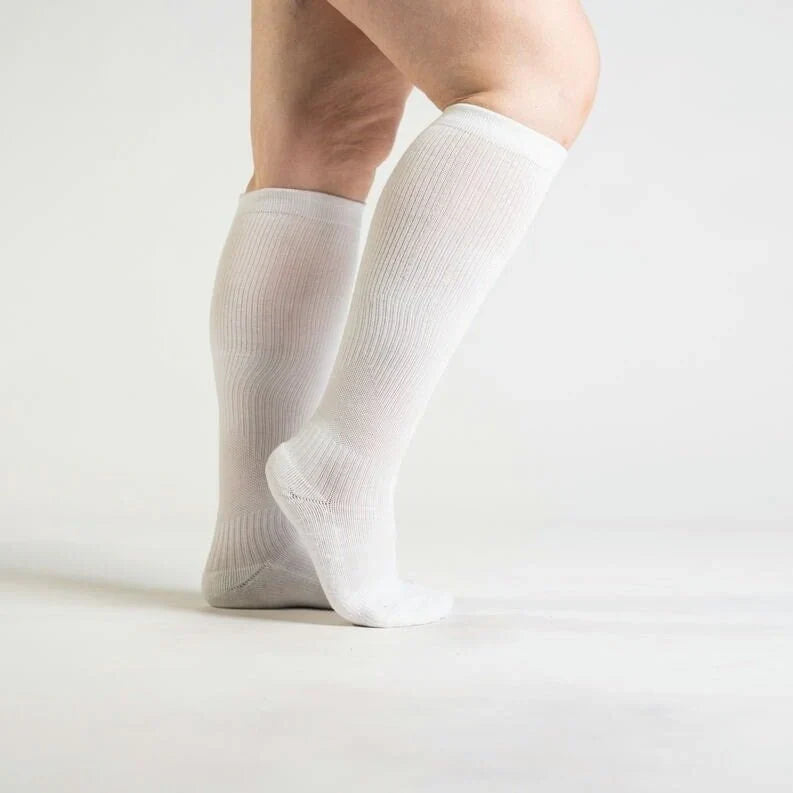 FlexRelief™ Compression Socks – White